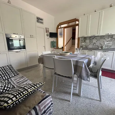 Flora Villa *