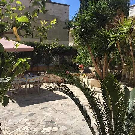 Flora Villa